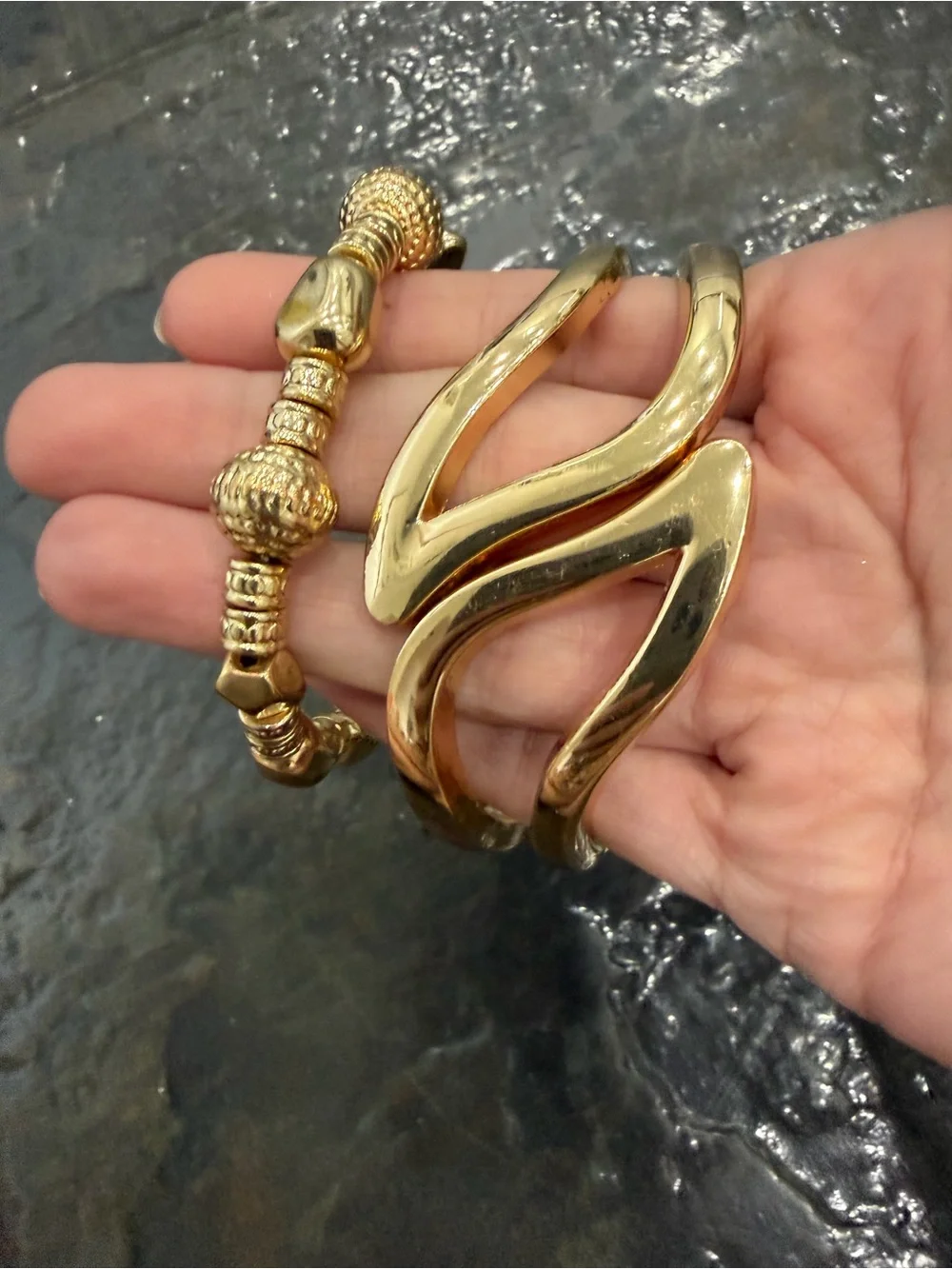 N/A gold tone